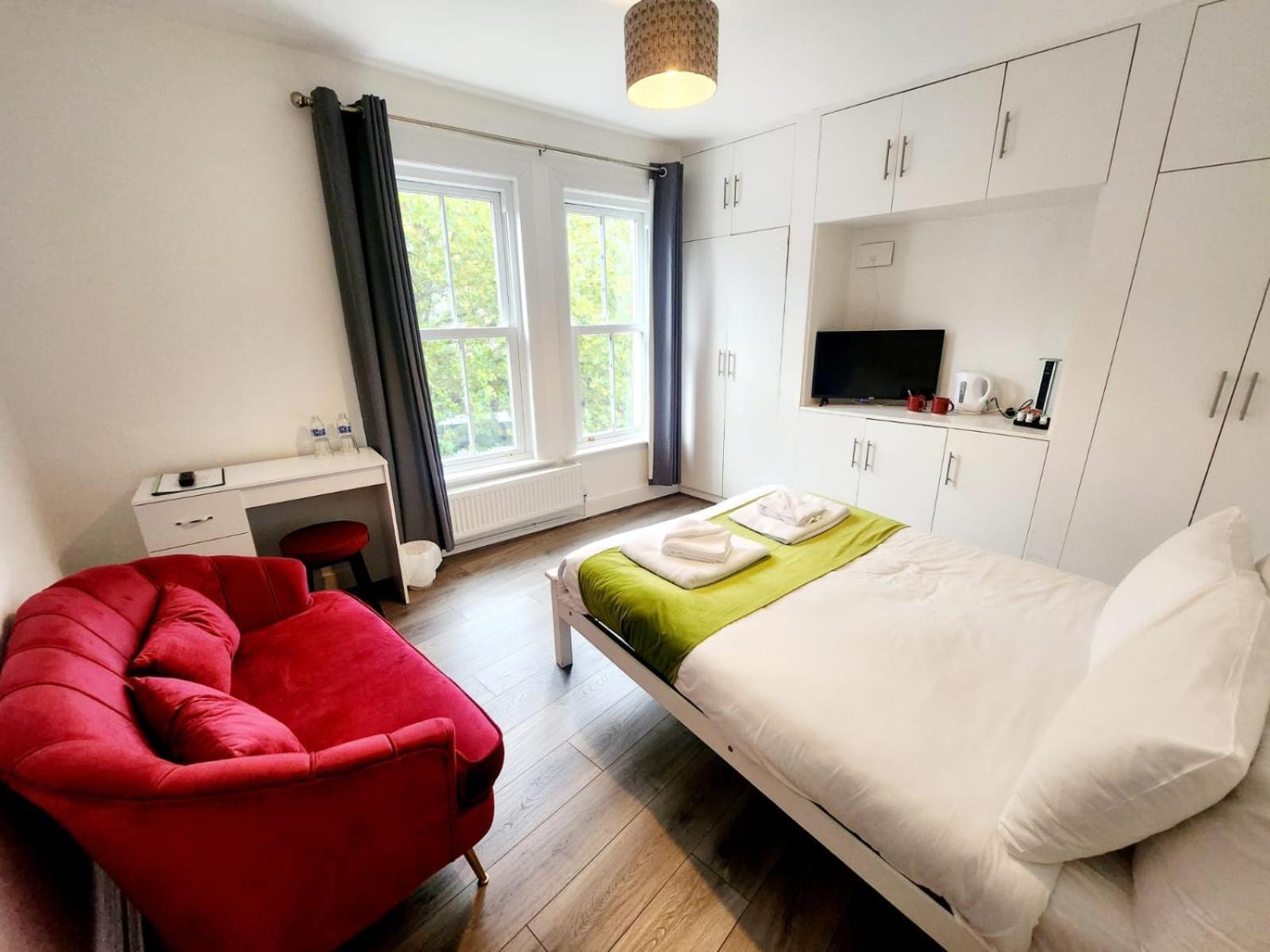 Old Victory House Homestay Портсмът Екстериор снимка